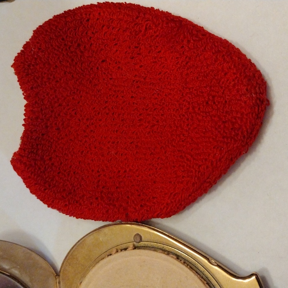 SOLD! Vintage 1940s Gold Elgin American Heart Shaped I Love You Mirror Compact! - Picture 7 of 10